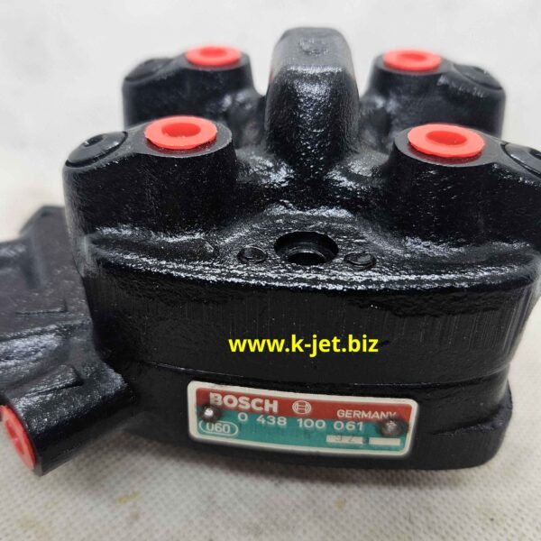 0 438 100 061 Exchange Reconditioned Fuel Distributor (price includes $200 core surcharge)